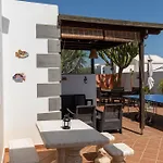 Villa Utopia, 4 Bedrooms, Heated Pool & Complete Privacy *