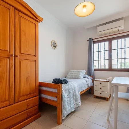 Villa Utopia, 4 Bedrooms, Heated Pool & Complete Privacy Playa Blanca