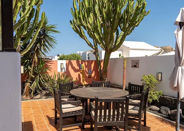 Utopia, 4 Bedrooms, Heated Pool & Complete Privacy *