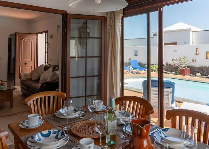 Utopia, 4 Bedrooms, Heated Pool & Complete Privacy Playa Blanca (Lanzarote)