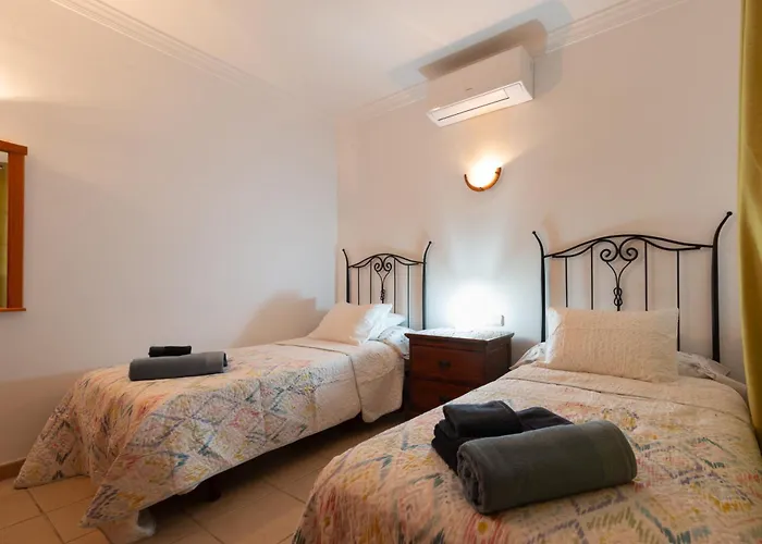 Willa Utopia, 4 Bedrooms, Heated Pool & Complete Privacy