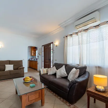 Utopia, Villa 4 Bedrooms Close To Old Town, Heated Pool With Complete Privacy * Playa Blanca (Lanzarote)
