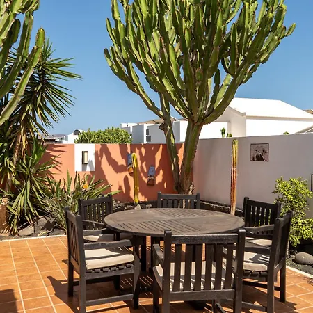 Utopia, 4 Bedrooms, Heated Pool & Complete Privacy *