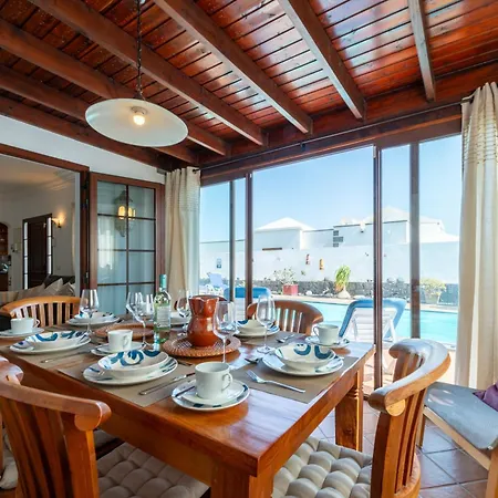 Utopia, 4 Bedrooms, Heated Pool & Complete Privacy Villa