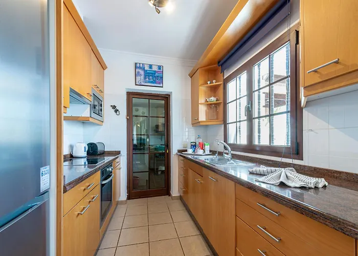 Utopia, 4 Bedrooms, Heated Pool & Complete Privacy Вилла *