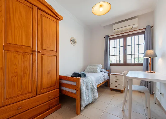 Villa Utopia, 4 Bedrooms, Heated Pool & Complete Privacy Playa Blanca