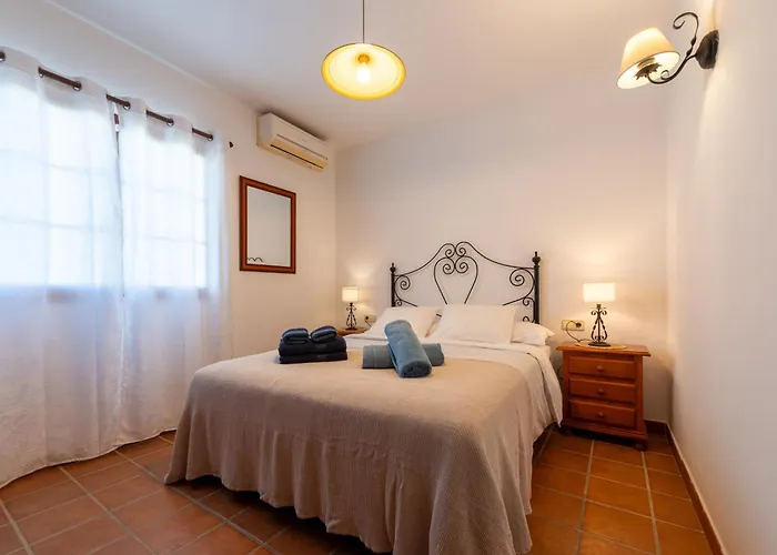 Utopia, 4 Bedrooms, Heated Pool & Complete Privacy