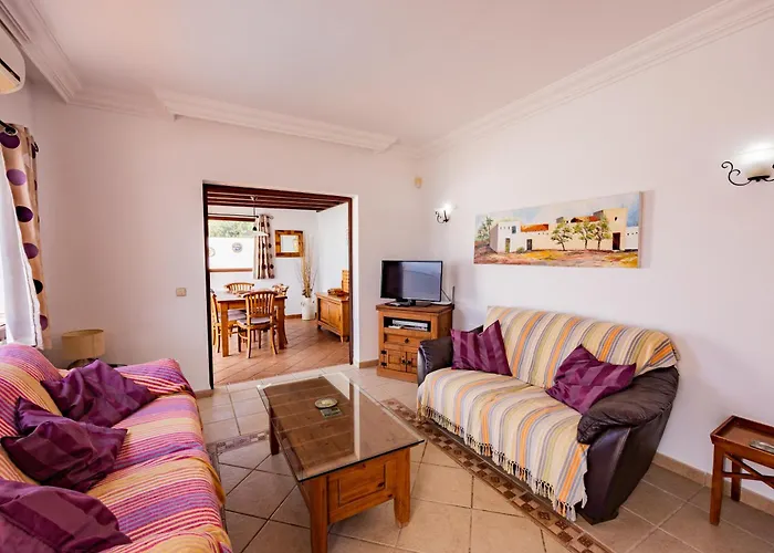 Utopia, 4 Bedrooms, Heated Pool & Complete Privacy Villa Playa Blanca (Lanzarote)